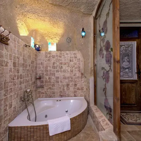 Oyku Evi Cave ウルギュップ
