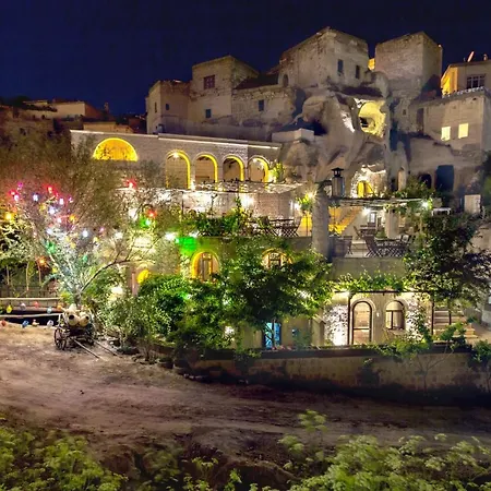 Oyku Evi Cave ウルギュップ