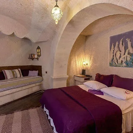 Oyku Evi Cave ウルギュップ